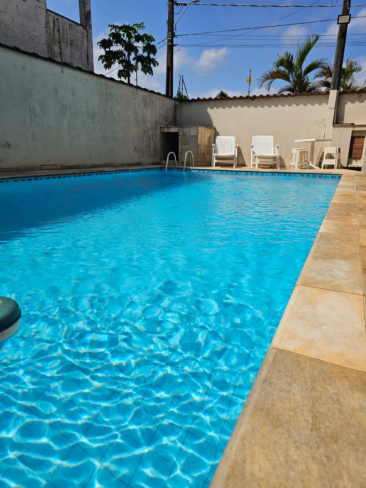 Casa com 3 dormitórios mobiliado próximo à praia no bairro Belas…