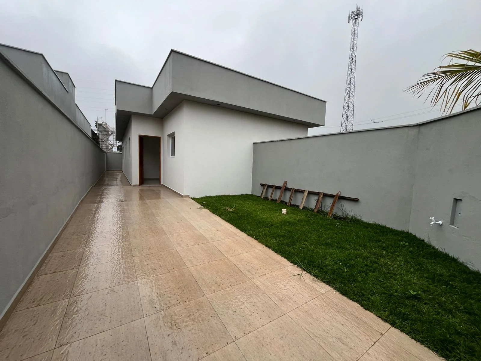 Casa com 2 dormitórios no bairro Sabaúna