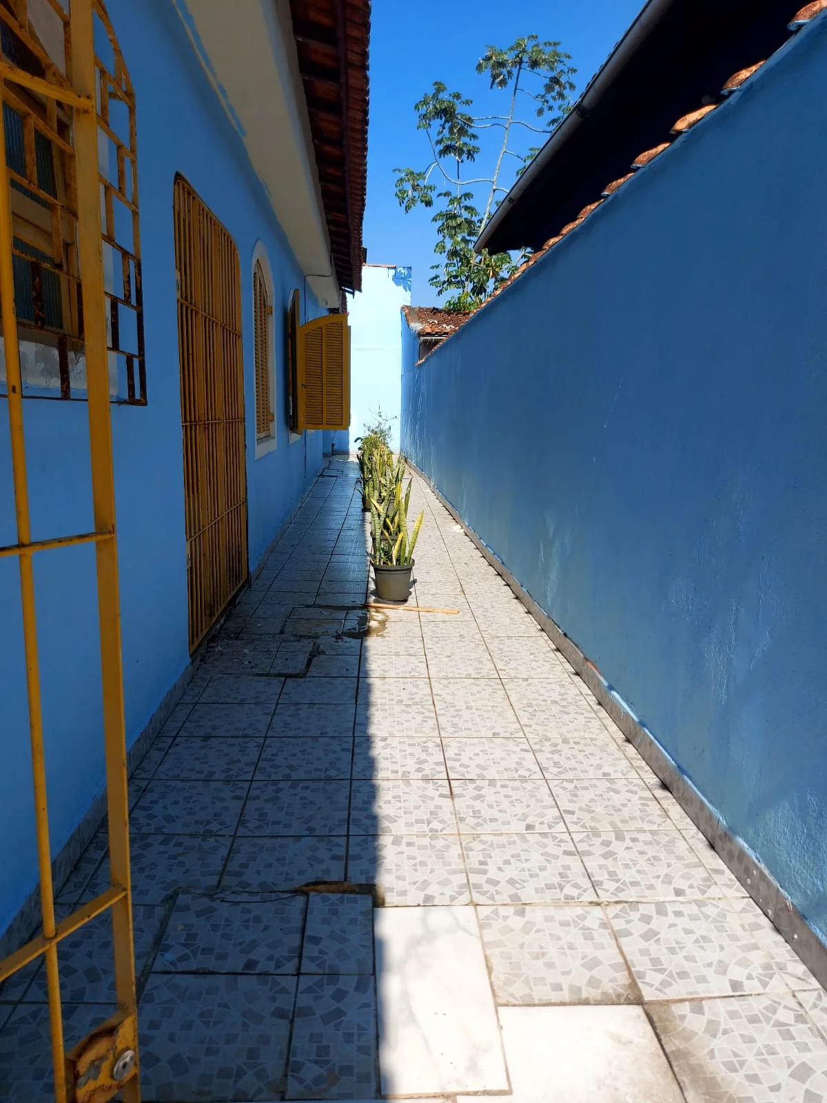 Casa com 2 dormitórios no bairro Agenor de Campos
