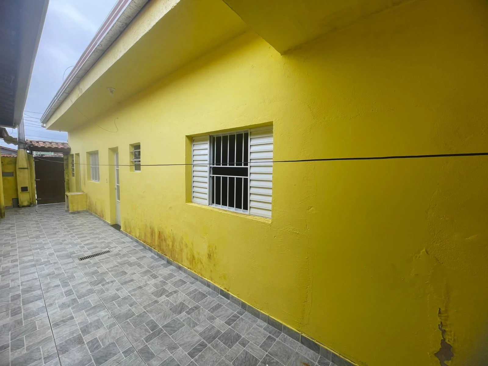 Casa com 1 dormitório próximo à praia no bairro CIBRATEL 2