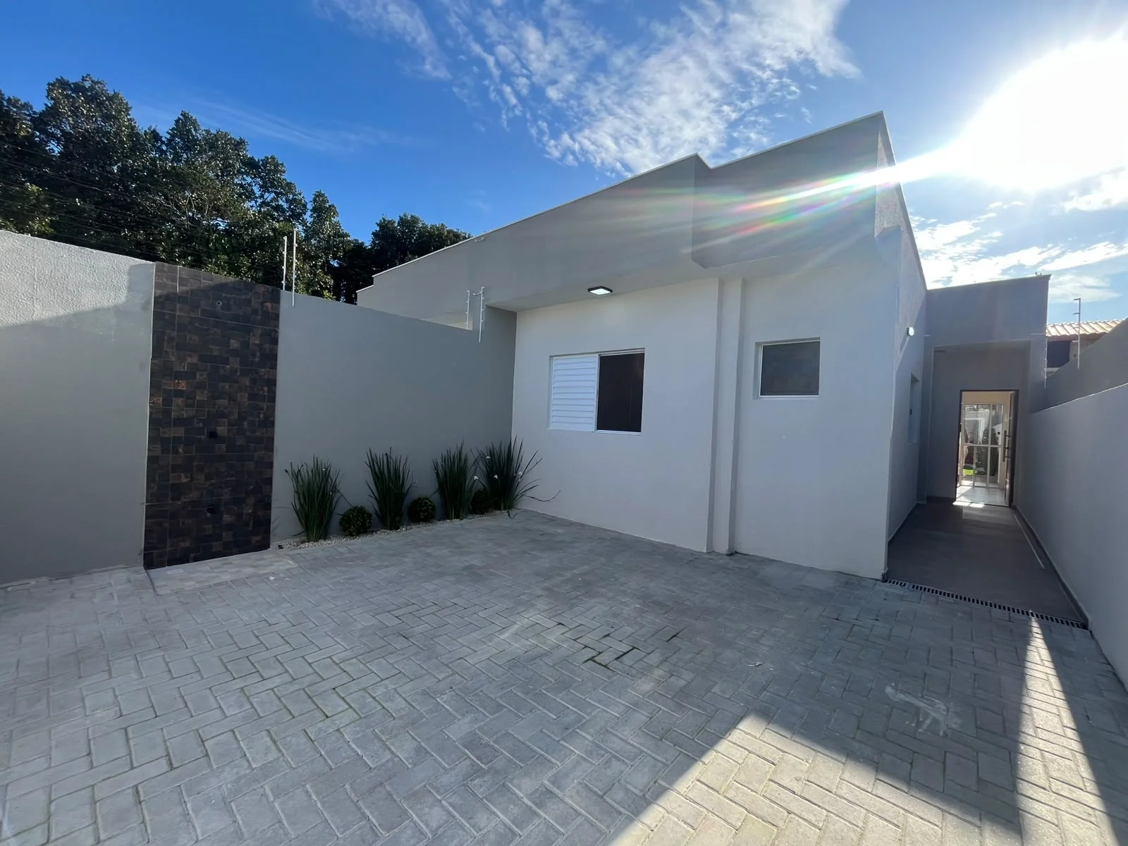 Casa com 2 dormitórios próximo à praia no bairro Jamaica (Praia)