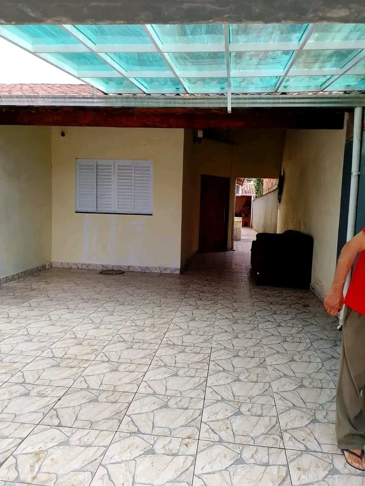 Casa com 2 dormitórios no bairro Jardim Coronel