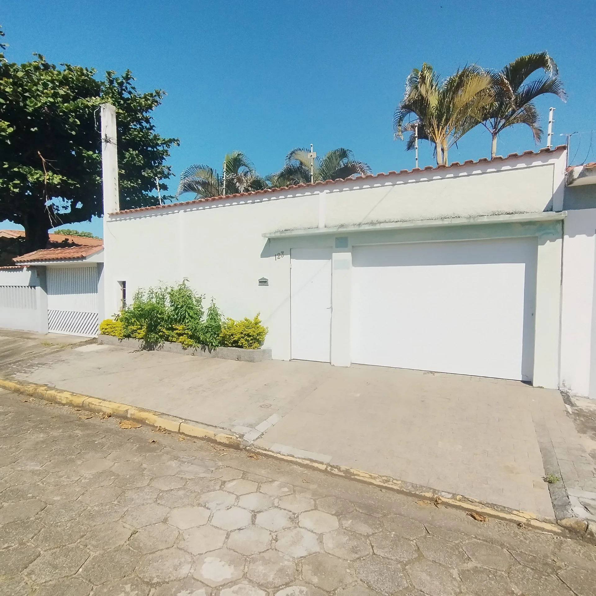 Casa com 3 dormitórios com vista para o mar no bairro Nova Itanhaém (Praia)