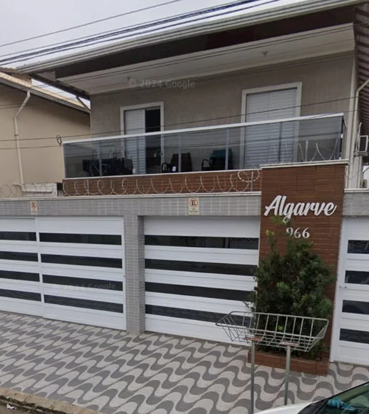 Casa com 2 dormitórios próximo à praia no bairro Maracanã