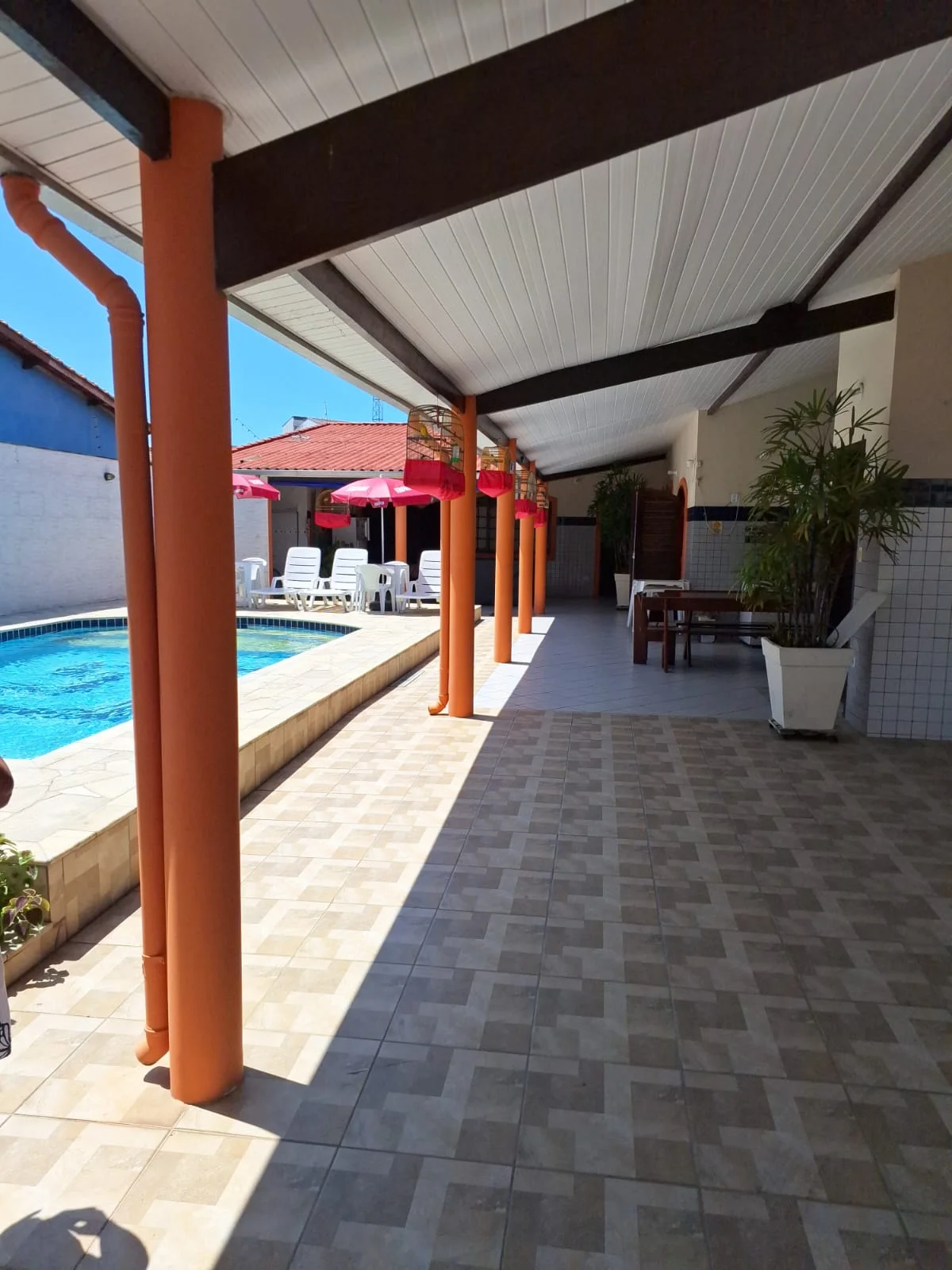 Casa com 2 dormitórios mobiliado próximo à praia no bairro Corumbá