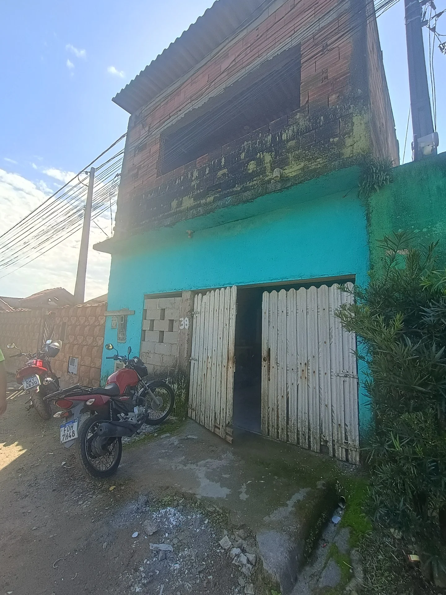 Casa com 2 dormitórios no bairro Tropical