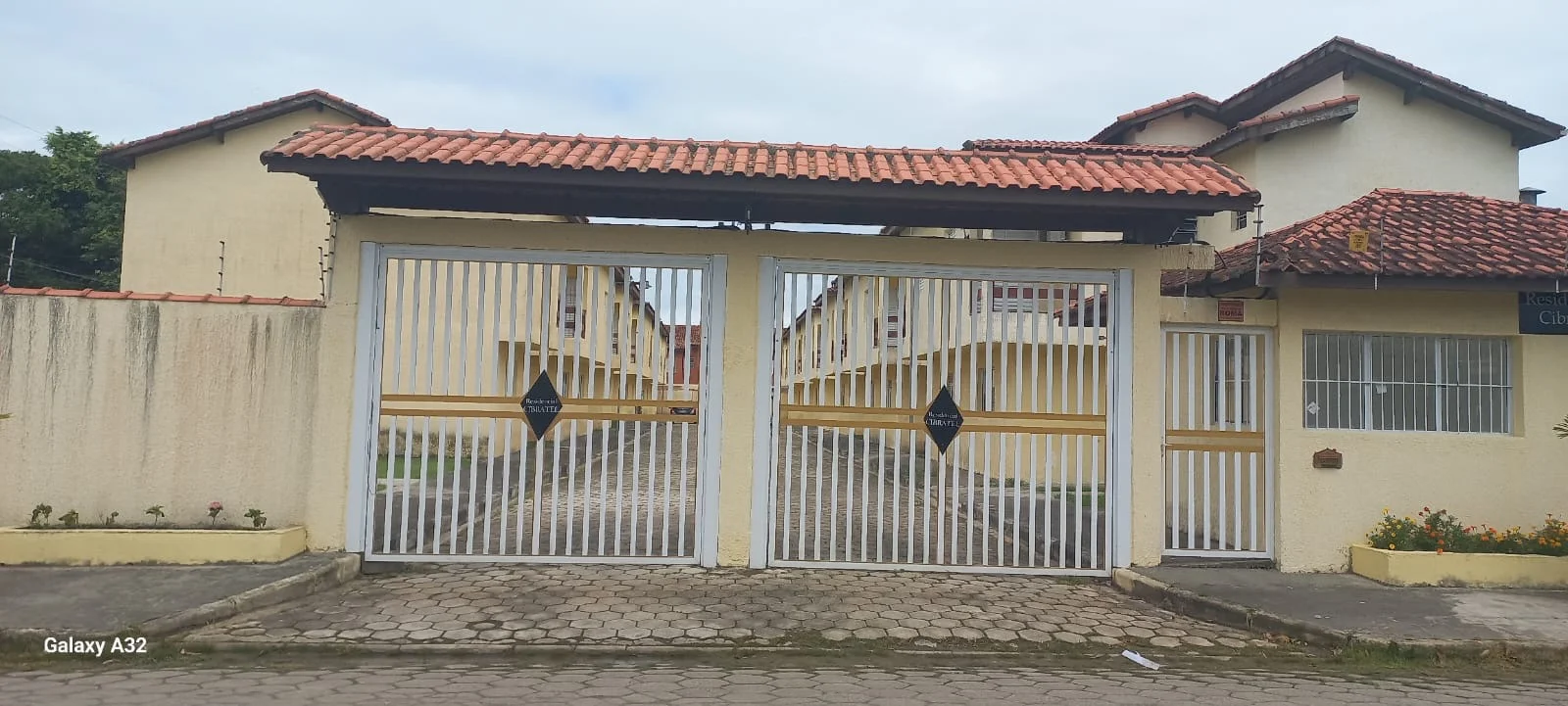 Condomínio com 3 dormitórios próximo à praia no bairro Cibratel II