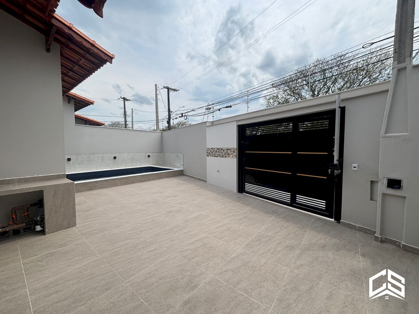 Casa à venda no bairro Jamaica a 400 metros da praia