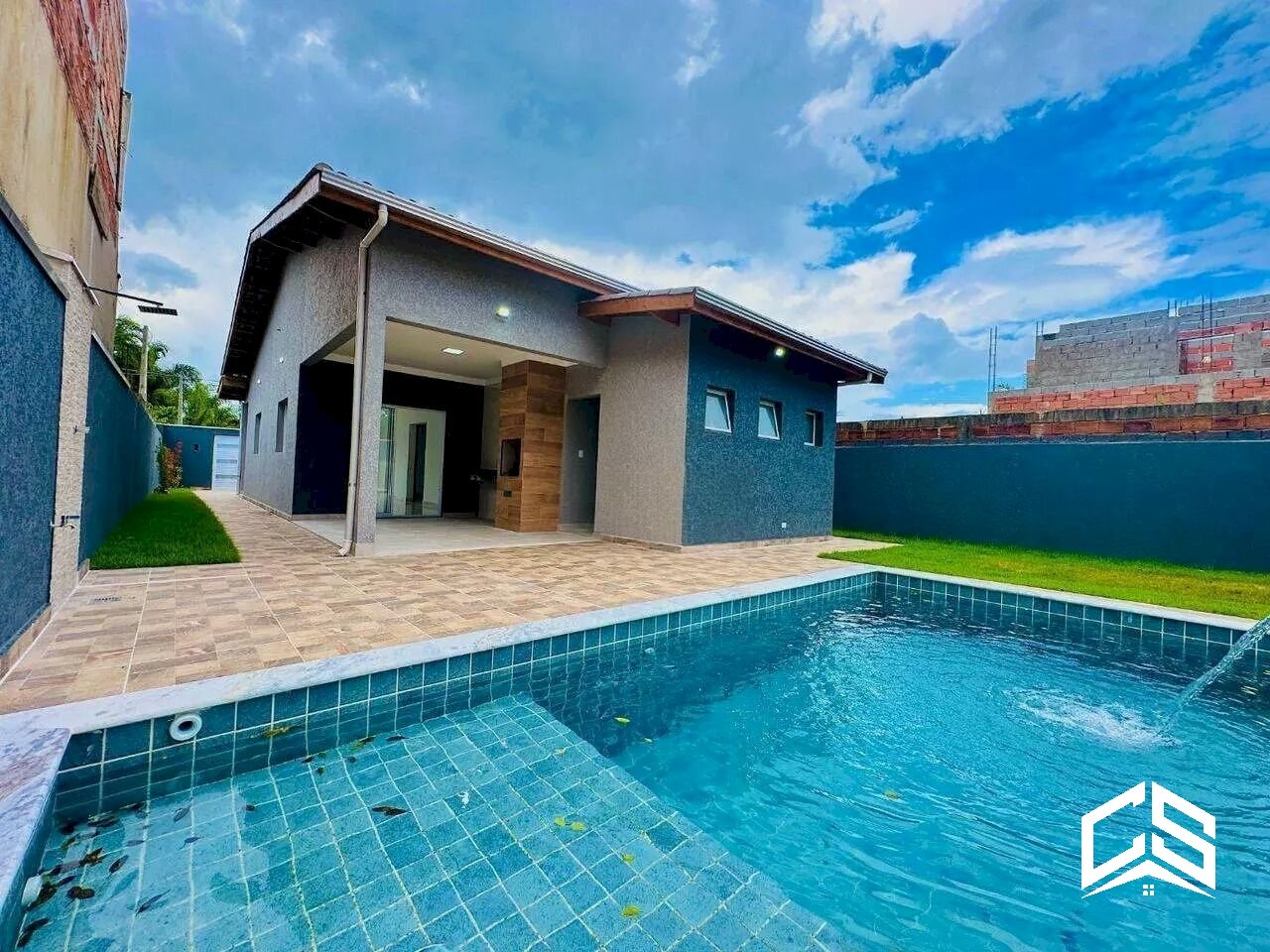 Casa à venda com 3 quartos e piscina no Jardim das Palmeiras