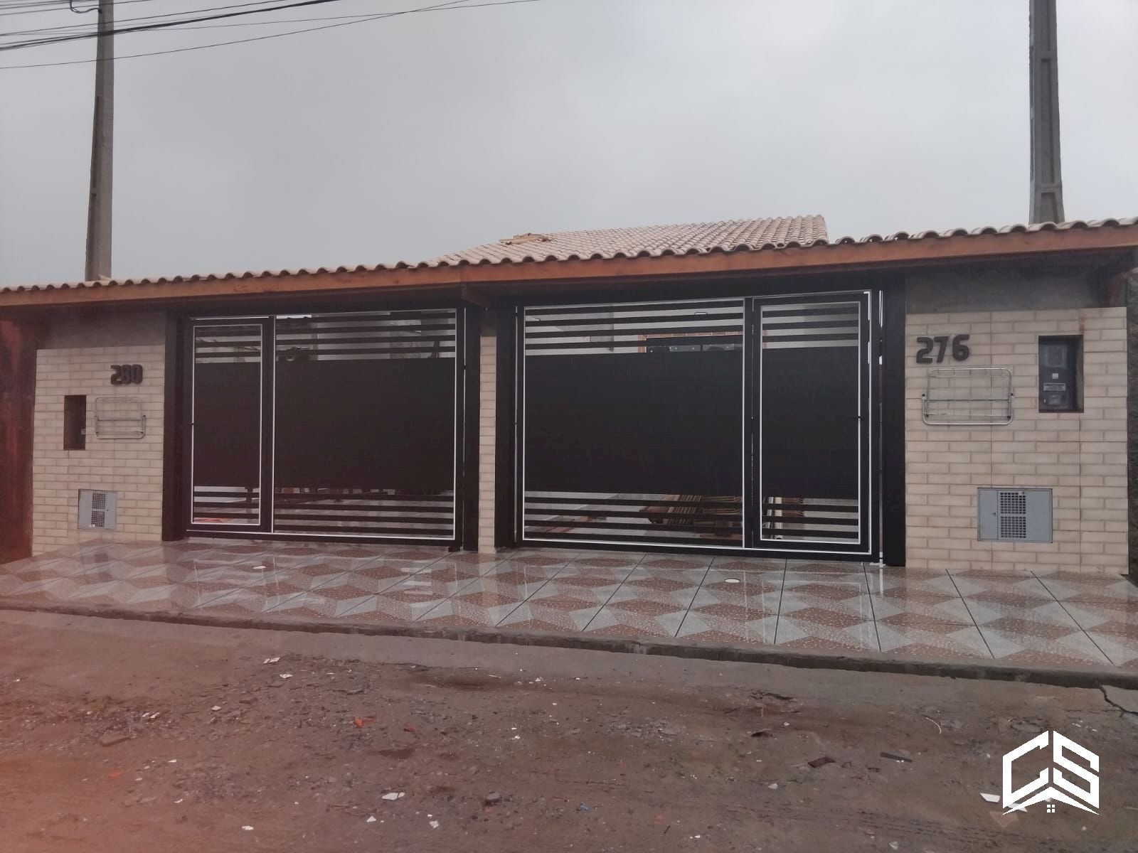casa a venda no bairro tupy com piscina