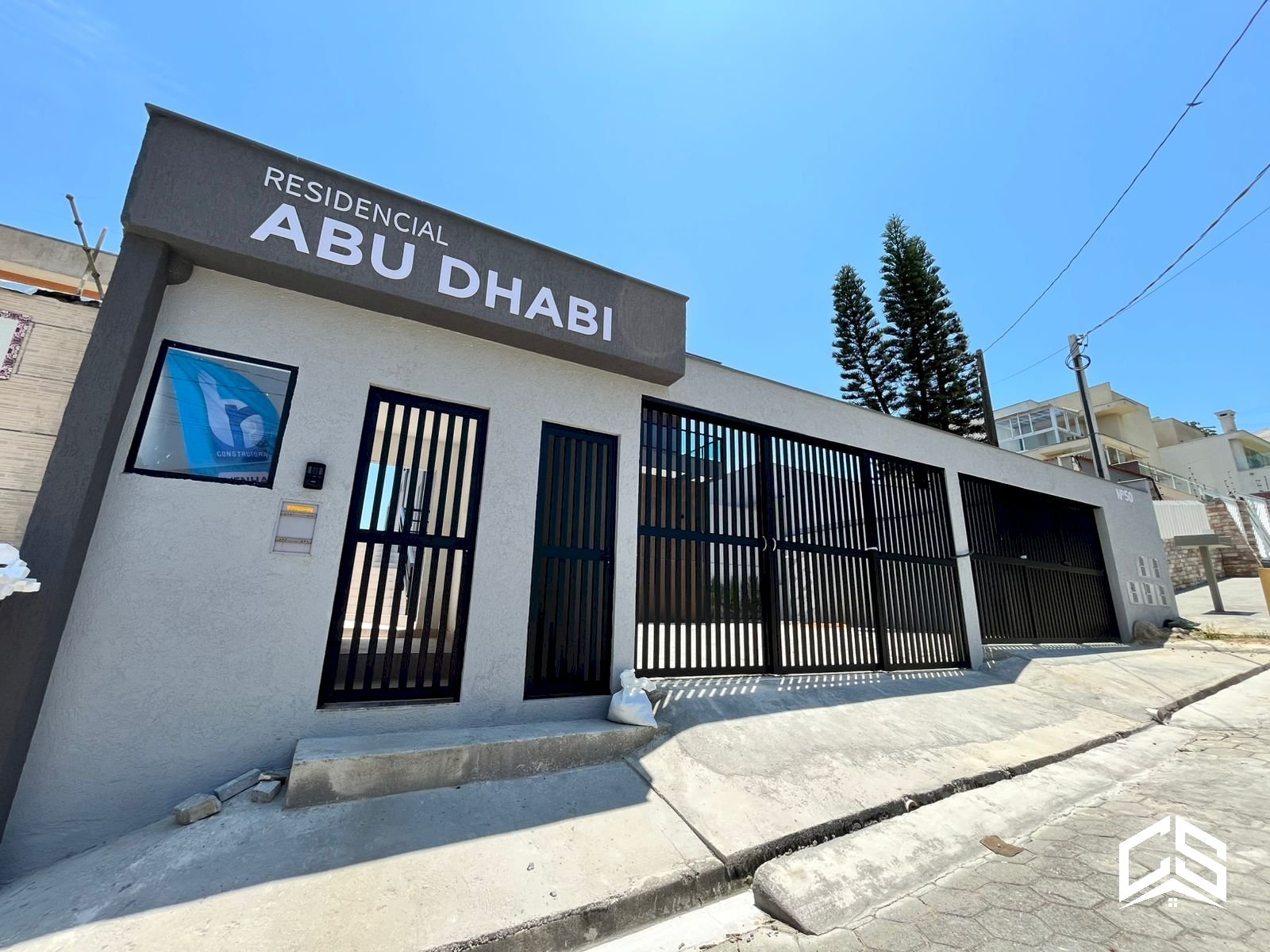 Sobrado com 2 dormitórios próximo à praia no bairro Praia dos So…